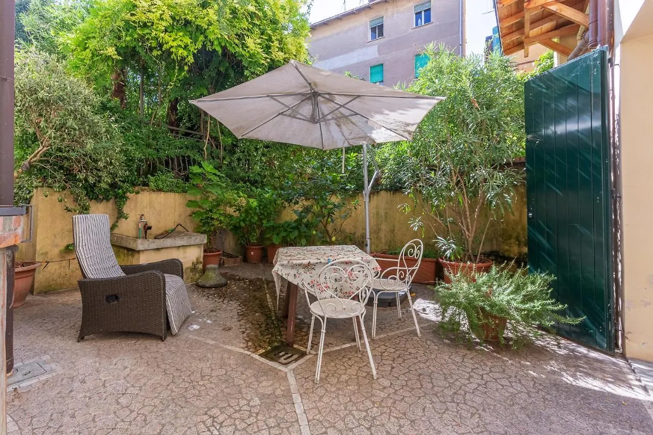 Pleasant Central Apartment With Garden Bologna